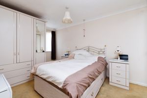 BEDROOM- click for photo gallery